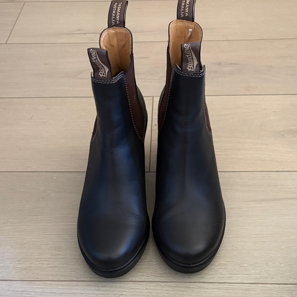 Blundstone Brown Leather Chelsea Boots